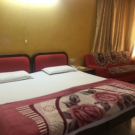 Hotel Sukant Palace Delhi  Exterior photo